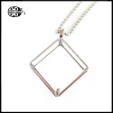 Cubi pendant with necklace