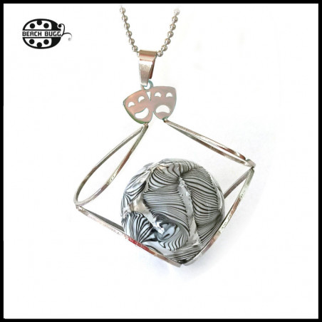 Theater pendant with necklace