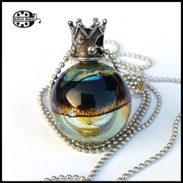 crown pendant with necklace...